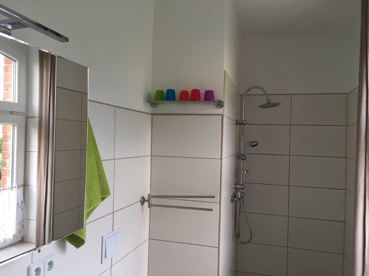 Ferienwohnung An Der Berliner Seenkette Шверин Екстериор снимка