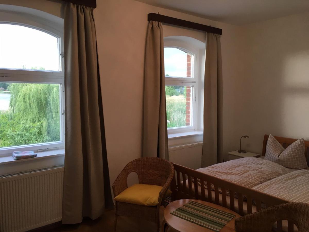 Ferienwohnung An Der Berliner Seenkette Шверин Екстериор снимка